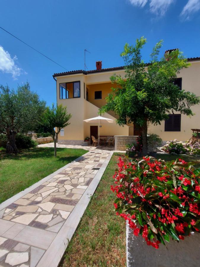 Apartment Dekovic Poreč Kültér fotó